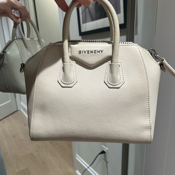 Givenchy Mini Antigona - Picture 2 of 16